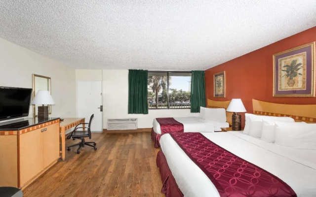 photo 5 of Travelodge by Wyndham Fort Lauderdale Beach