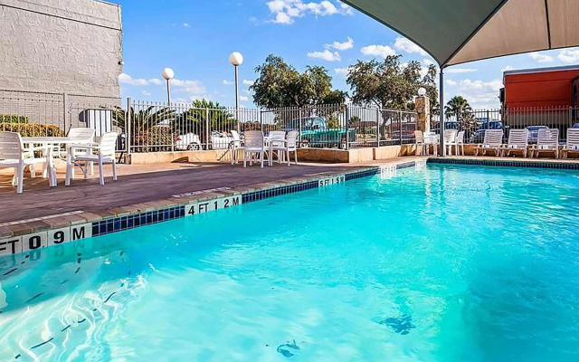 photo 4 of Travelodge by Wyndham San Antonio Downtown Northeast