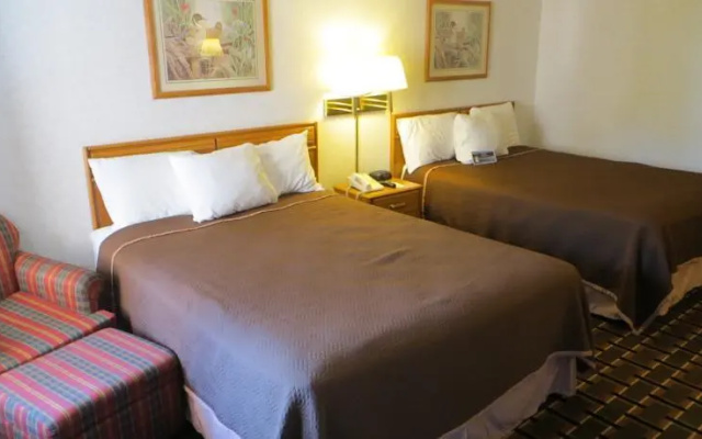 photo 3 of Travelodge Grand Rapids