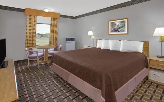 photo 4 of Travelodge Grand Rapids