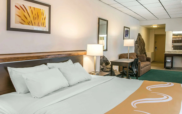 photo 3 of Quality Inn & Suites Houghton Downtown