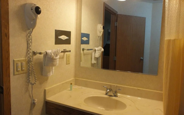 photo 4 of Days Inn By Wyndham Indianapolis Off I 69