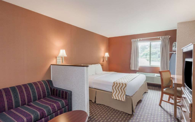 photo 4 of Travelodge Inn and Suites Albany