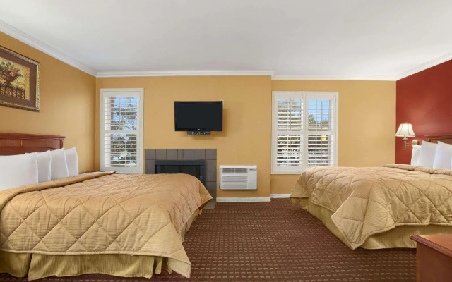 photo 4 of Travelodge Inn & Suites by Wyndham Gardena CA