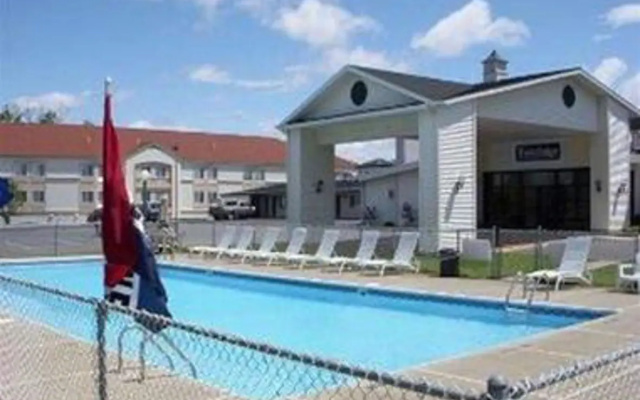 photo 3 of Travelodge Inn & Suites Latham