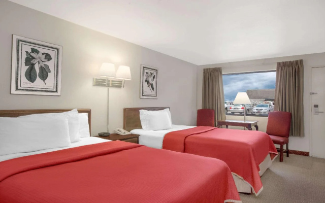 photo 3 of Travelodge by Wyndham Lafayette