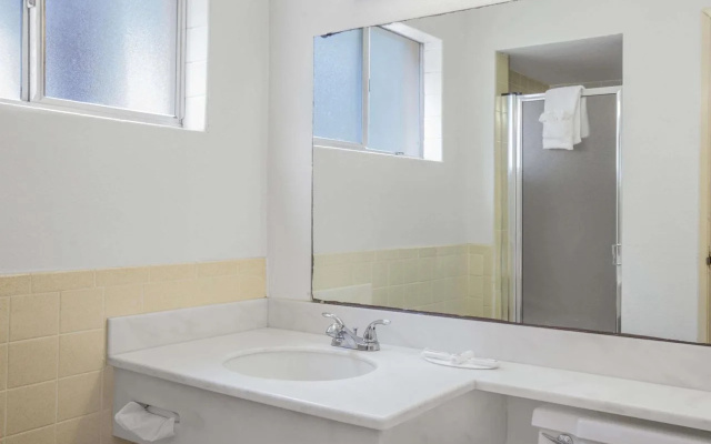 photo 4 of Travelodge by Wyndham Lafayette