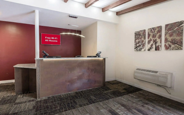 photo 2 of Red Roof Inn Lancaster - Strasburg
