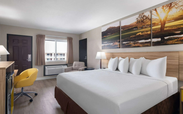photo 3 of Days Inn by Wyndham Las Vegas Airport Near the Strip