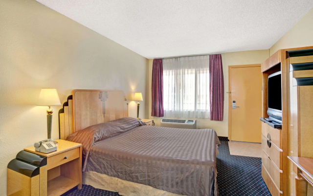photo 5 of Travelsuites Inn