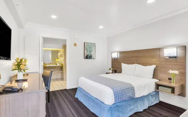 photo 5 of Travelodge Napa Valley Hotel Suites