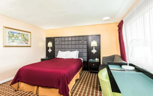 photo 4 of Days Inn By Wyndham Middletown Newport Area