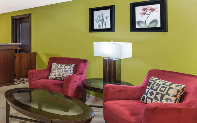 photo 2 of Travelodge by Wyndham Newport