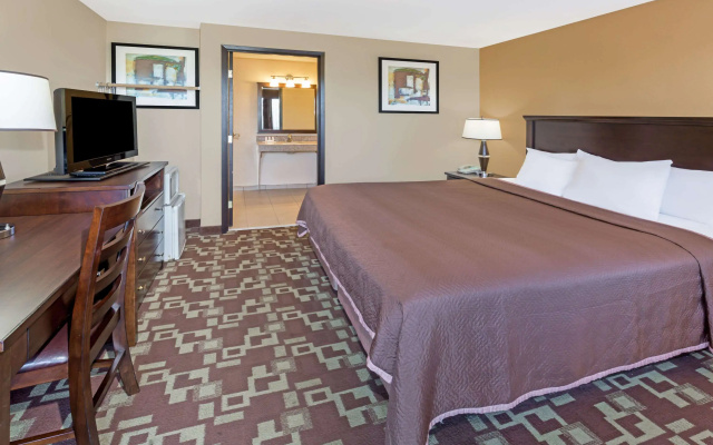photo 4 of Travelodge by Wyndham Newport