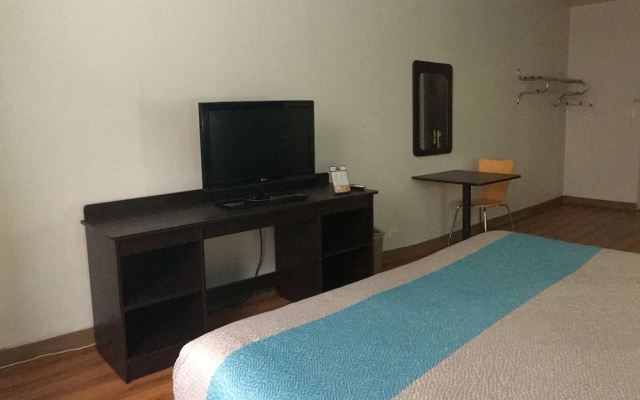 photo 2 of Travelodge OHare/Chicago
