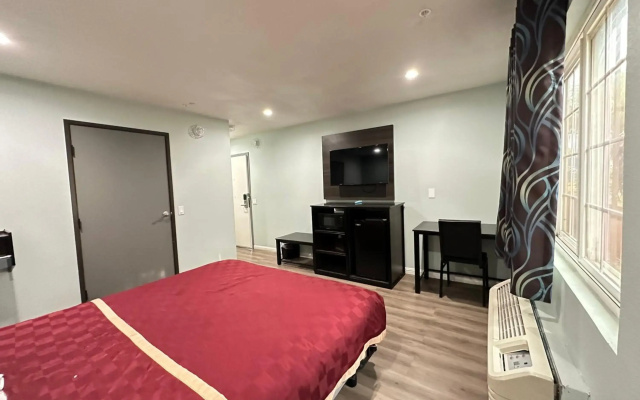 photo 3 of Express Inn & Suites