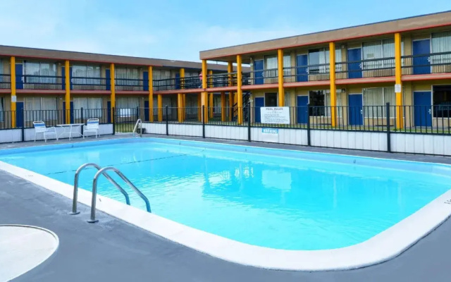 photo 5 of Springwood Hotel