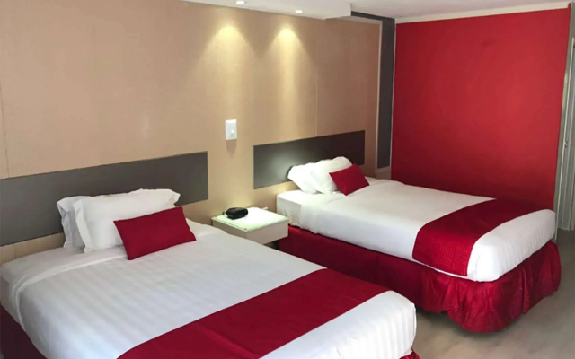 photo 4 of Travelodge by Wyndham Orlando / Heart of International Drive