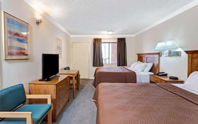 photo 5 of Travelodge by Wyndham Pasadena Central
