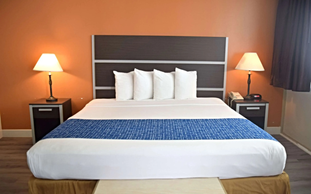photo 3 of Travelodge by Wyndham San Francisco Airport North