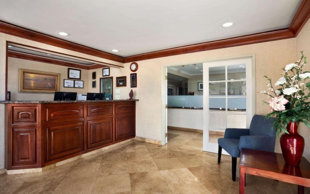 photo 2 of SureStay Hotel by Best Western Santa Monica