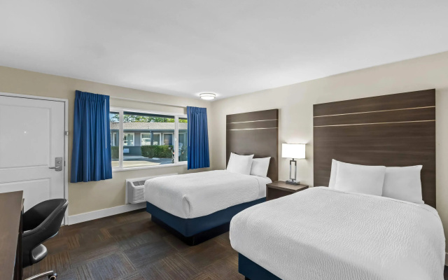 photo 3 of Travelodge by Wyndham Santa Rosa Wine Country
