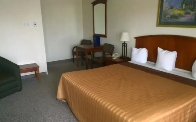 photo 3 of Travelodge Scottsdale