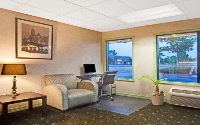photo 5 of Travelodge by Wyndham Sea-Tac Airport North