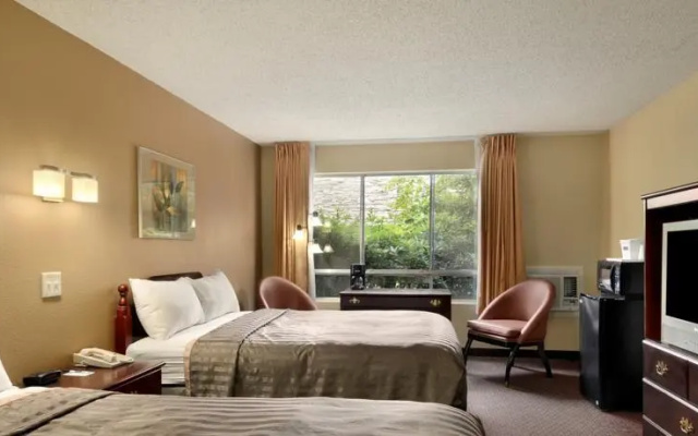 photo 5 of Travelodge Seattle University