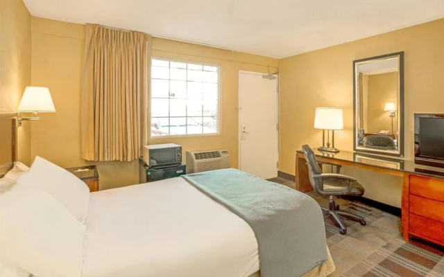 photo 4 of Travelodge Silver Spring