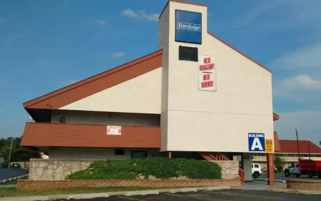 photo 2 of Travelodge South Holland
