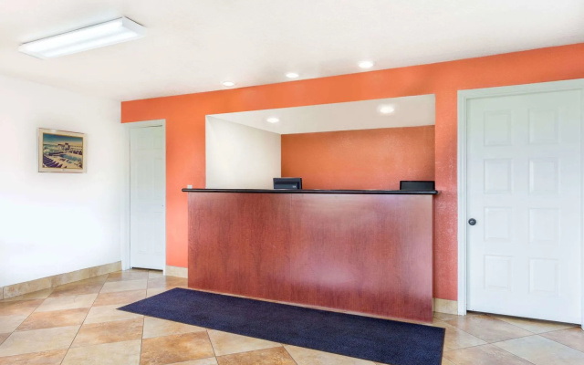 photo 2 of Superior Suites Phoenix Mesa