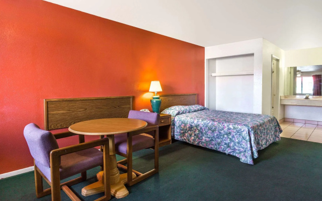 photo 3 of Superior Suites Phoenix Mesa