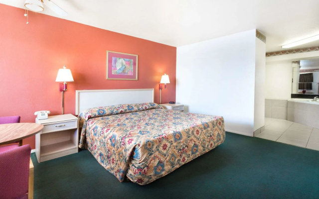 photo 5 of Superior Suites Phoenix Mesa