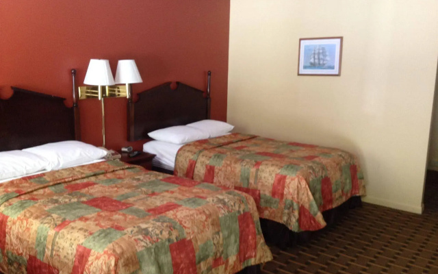 photo 3 of Travelowe's Motel