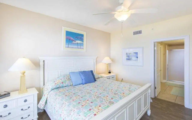 photo 2 of Treasure Island 2205