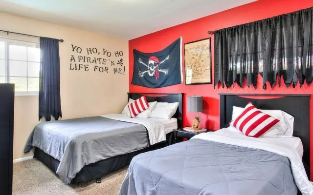 photo 3 of Treasure Island 4 Bedrooms 2.5 Bathrooms Home