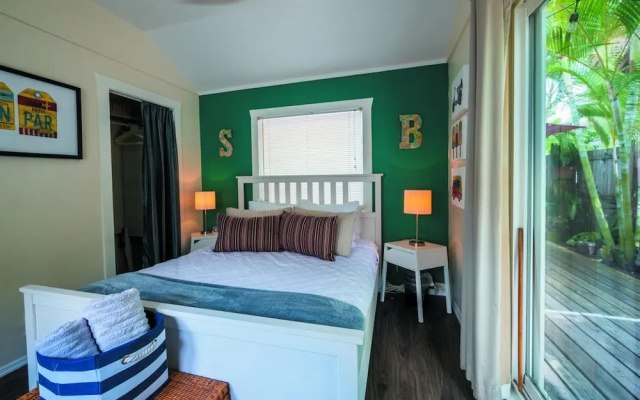 photo 3 of Treasure Island Sunset Beach Bungalow by Tech Travel