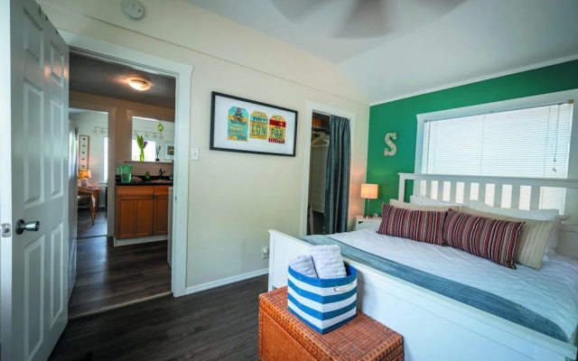 photo 5 of Treasure Island Sunset Beach Bungalow by Tech Travel