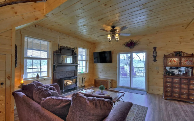 photo 3 of Treehouse Ellijay Star5vacations