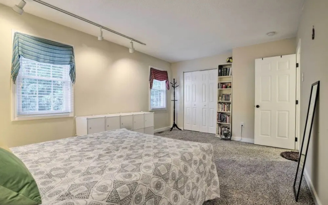 photo 3 of Tree-lined Durham Townhome: Close to Parks!