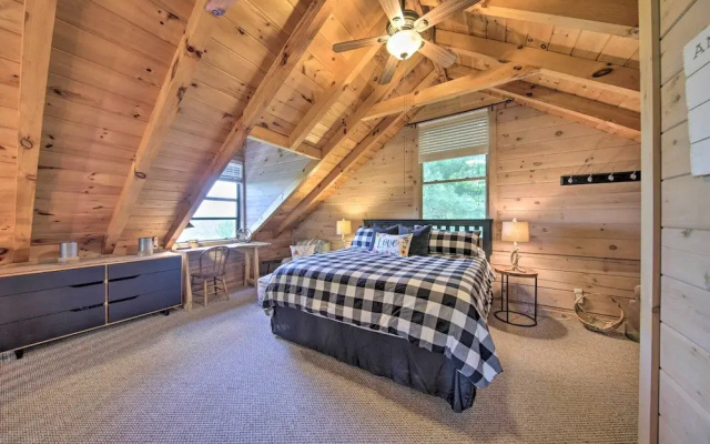 photo 5 of Treetop Hideout w/ Long-range Mountain Views!