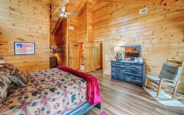 photo 2 of Treetop Oasis Retreat