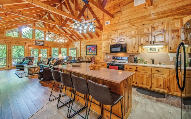 photo 4 of Treetop Oasis Retreat