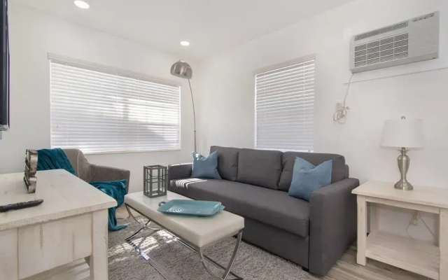 photo 4 of Trendy 1 BR W/parking Space & Walk to the Beach #8