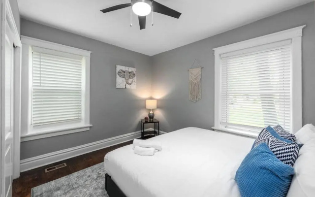 photo 4 of Trendy 1br in Garden District
