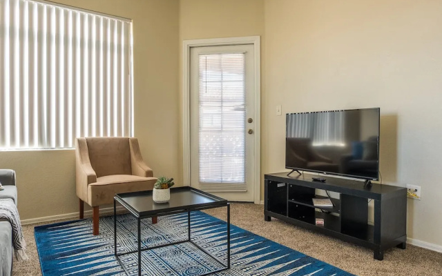 photo 4 of 1 BR Apt with Parking by Frontdesk