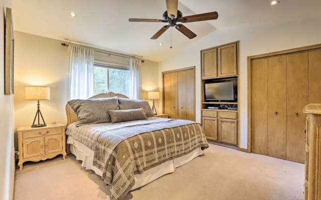 photo 2 of Trendy Avon Townhome - 2 Miles to Beavercreek