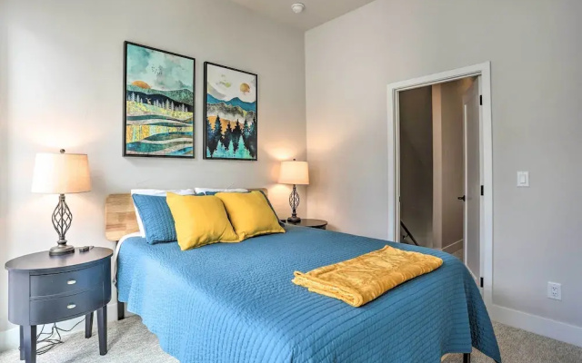 photo 4 of Trendy Denver Townhome - Walk to Mile High Stadium