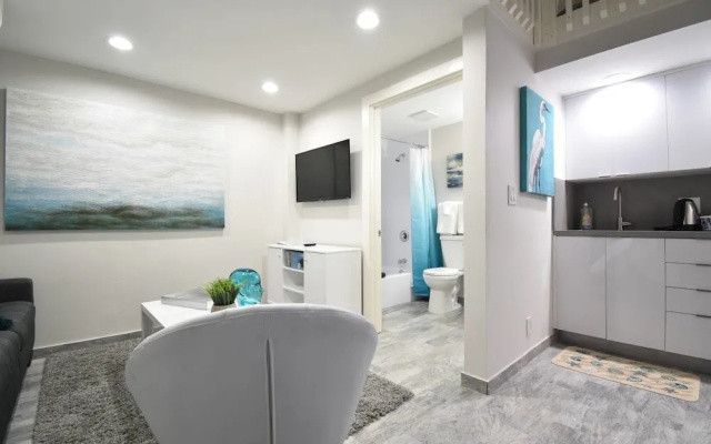 photo 2 of Trendy Loft APT Oceanside Hollywood Beach Unit 4